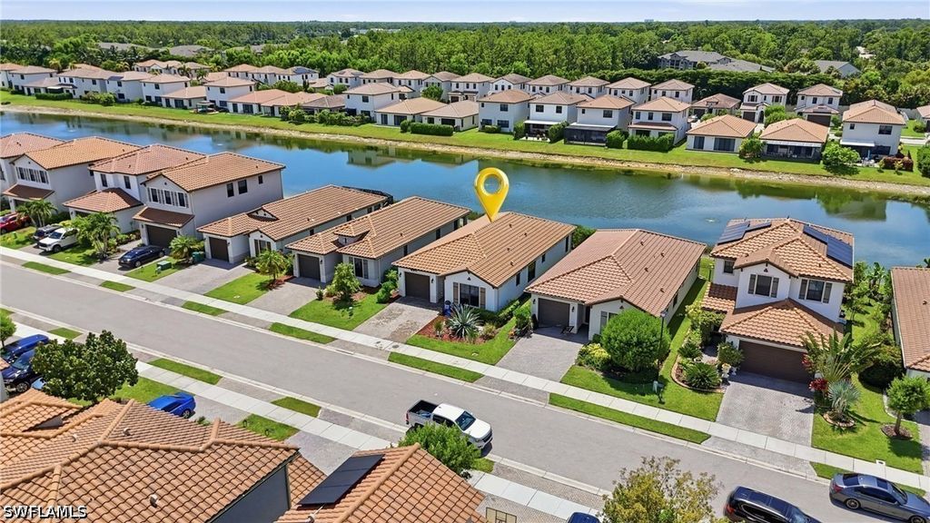 8932 Madrid Cir, Naples