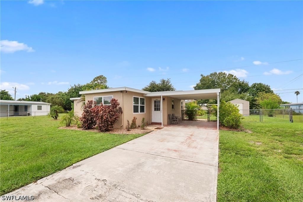 17 Alabama Rd S, Lehigh Acres