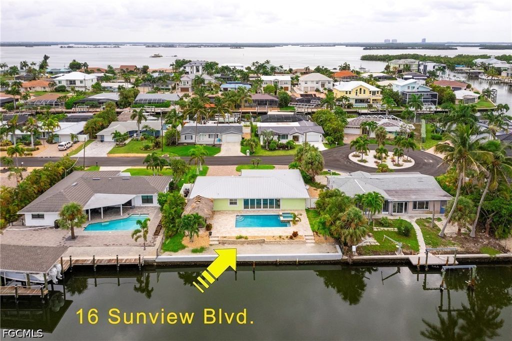 16 Sunview Blvd, Fort Myers Beach
