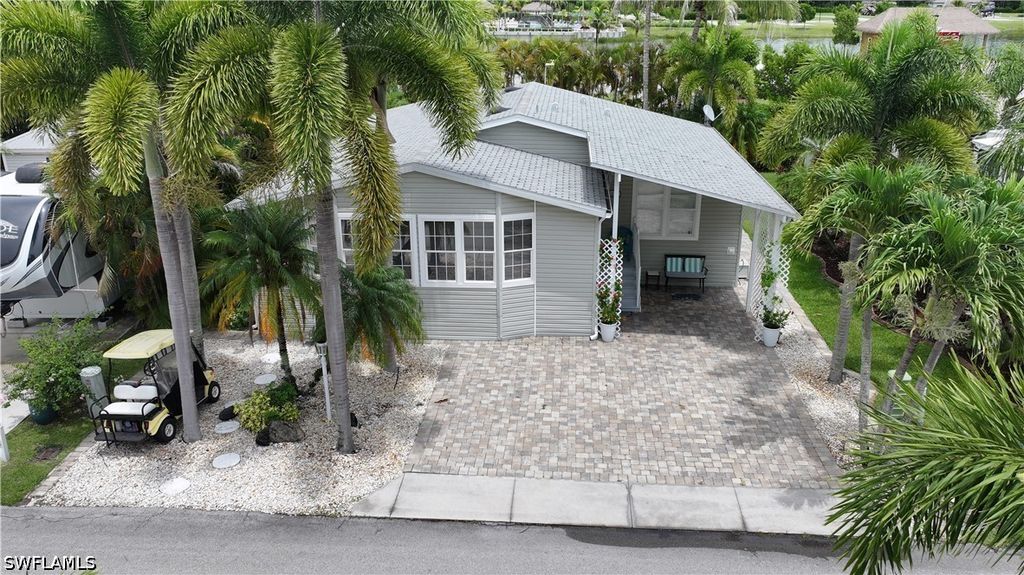 5575 Brightwood Dr D105, Fort Myers