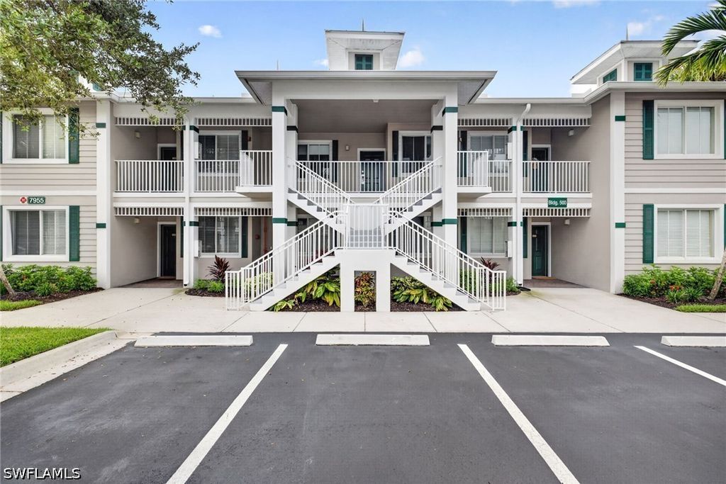7955 Mahogany Run Ln 514, NAPLES