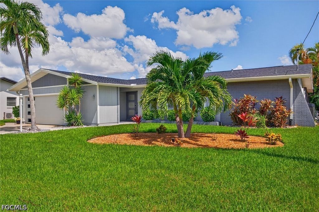 1633 Edith Esplanade, Cape Coral