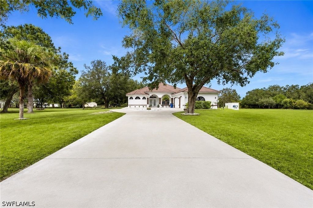 16451 Wildcat Dr, Fort Myers