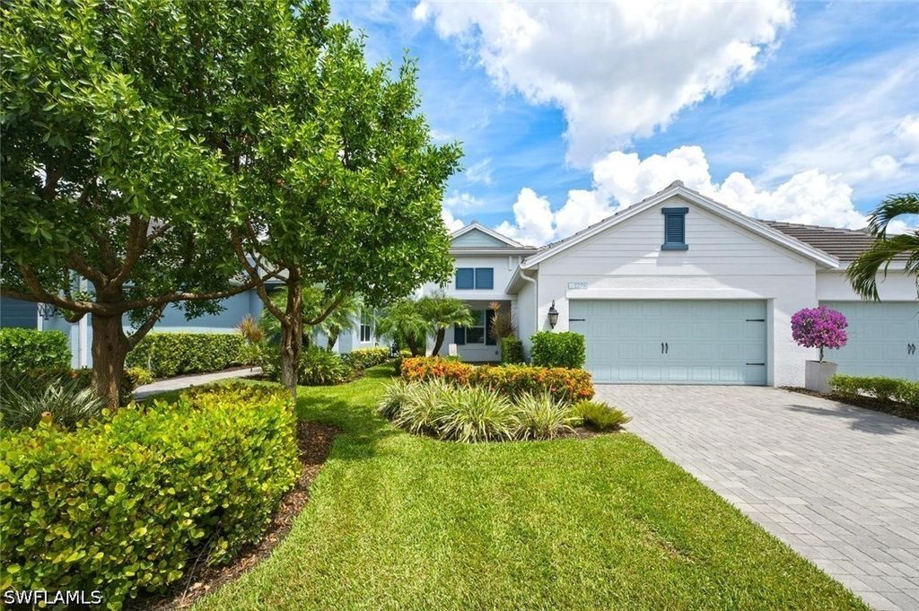 2278 Marquesa Cir, Naples