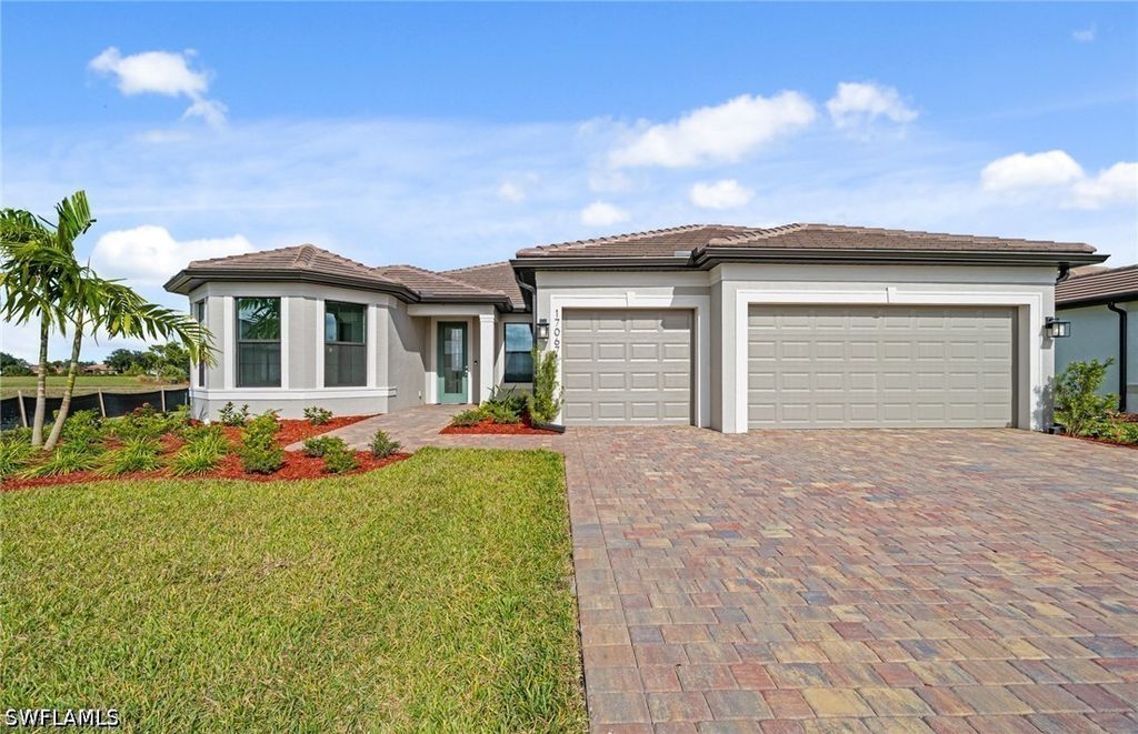 17032 Bishop Blvd, Alva