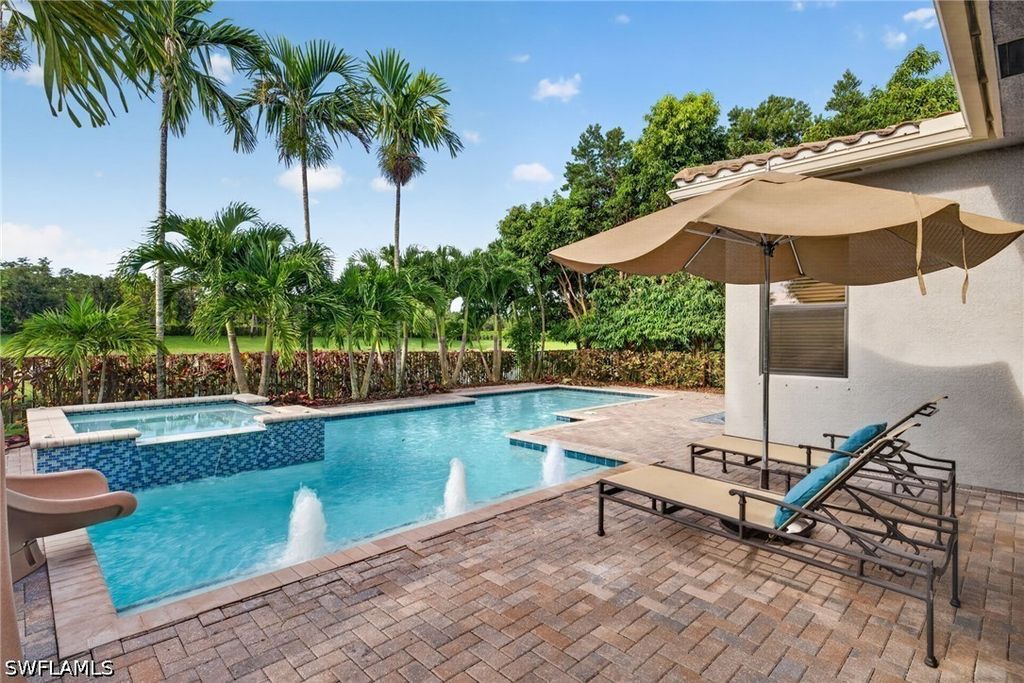 4036 Nova Ln, Naples