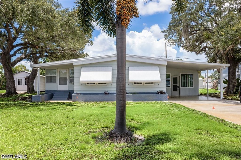 27380 Valois Dr, Bonita Springs