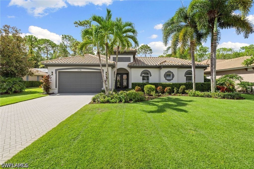 9798 Rocky Bank Dr, Naples