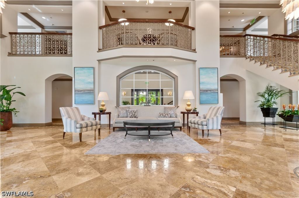 23650 Via Veneto Blvd 404, Estero