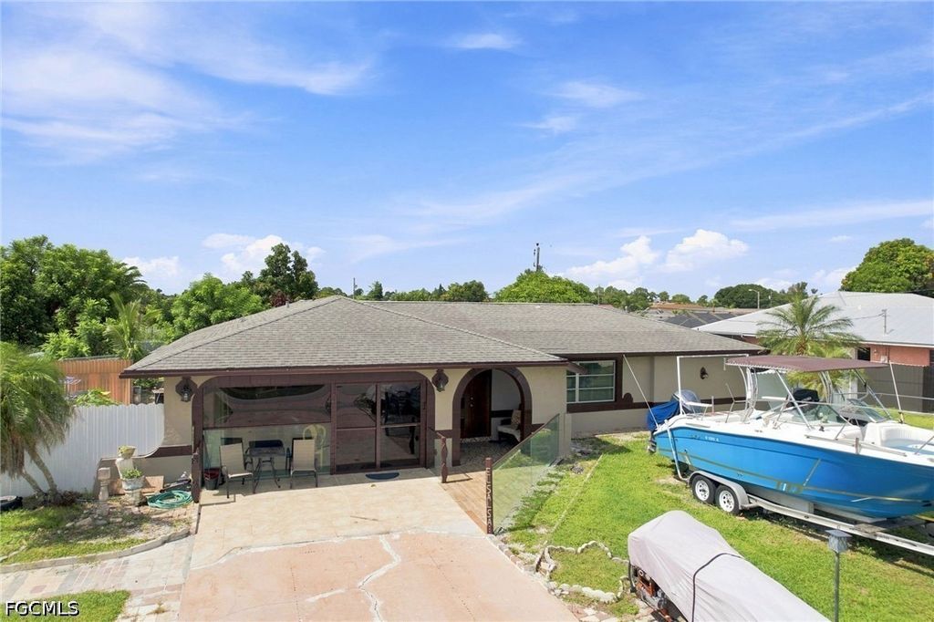 1631 Country Club Pkwy, Lehigh Acres
