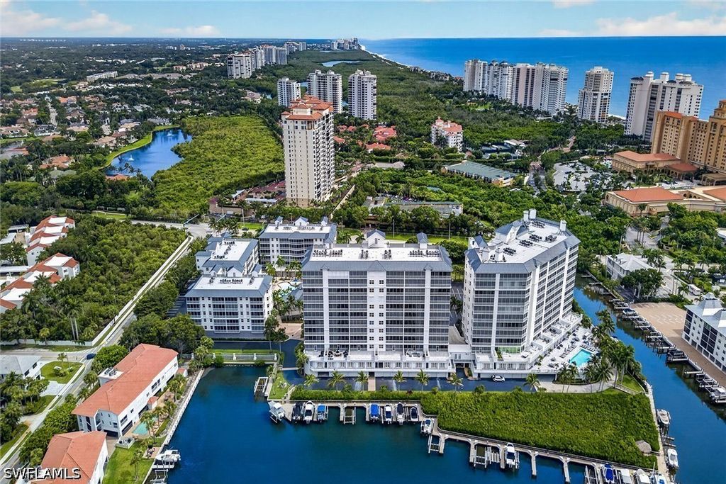 410 Flagship Dr 1201, Naples