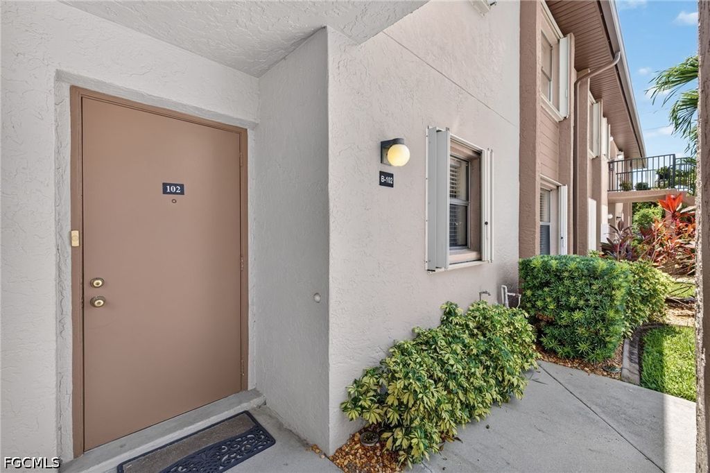 25100 Sandhill Blvd B102, Punta Gorda