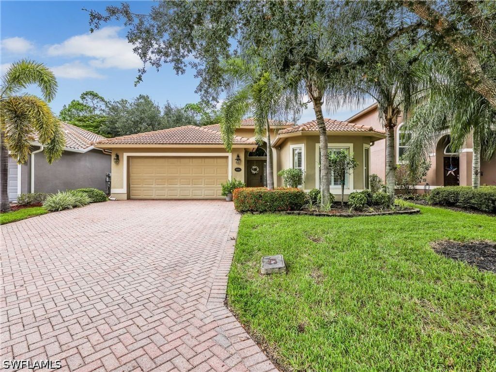 20504 Ardore Ln, Estero