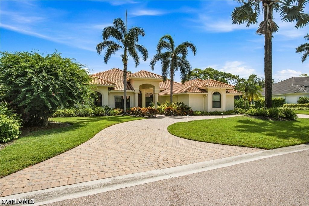 212 Cheshire Way, Naples