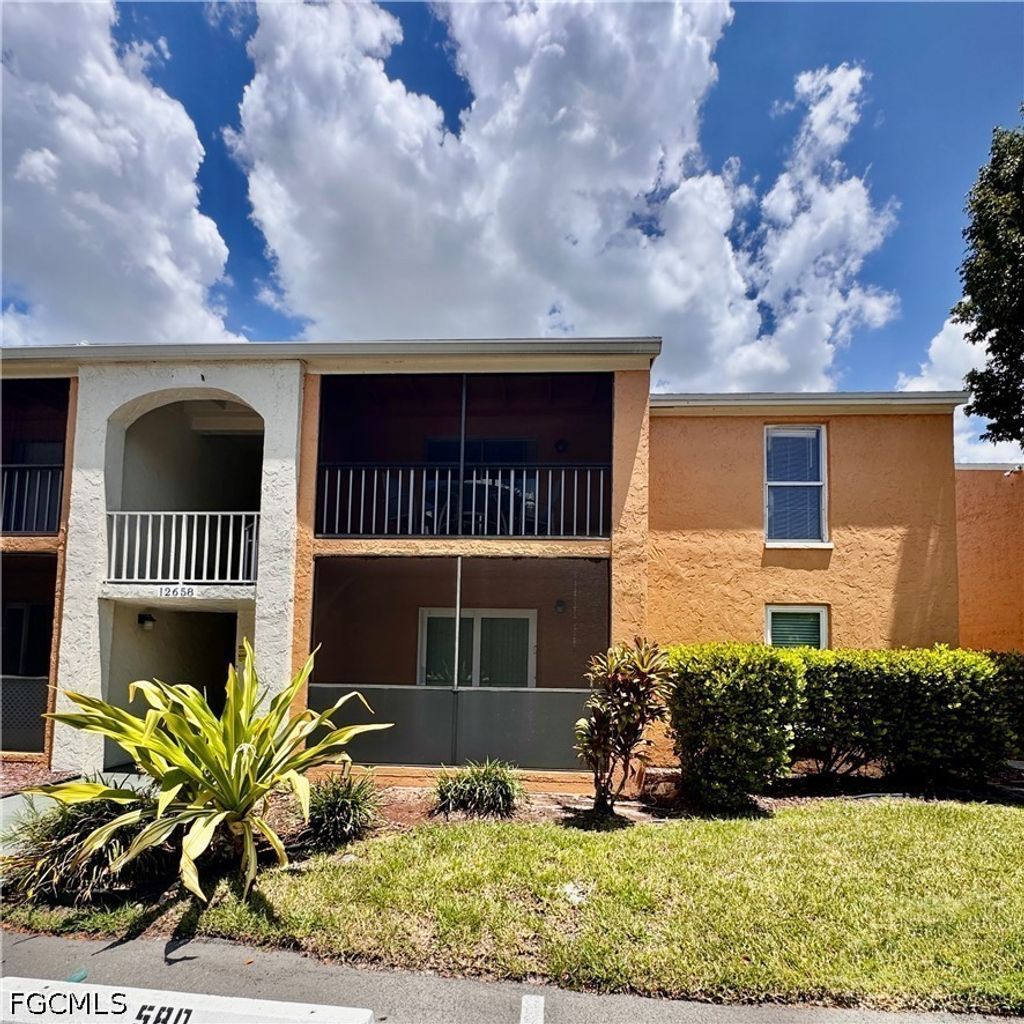 12658 Kenwood Ln B, Fort Myers