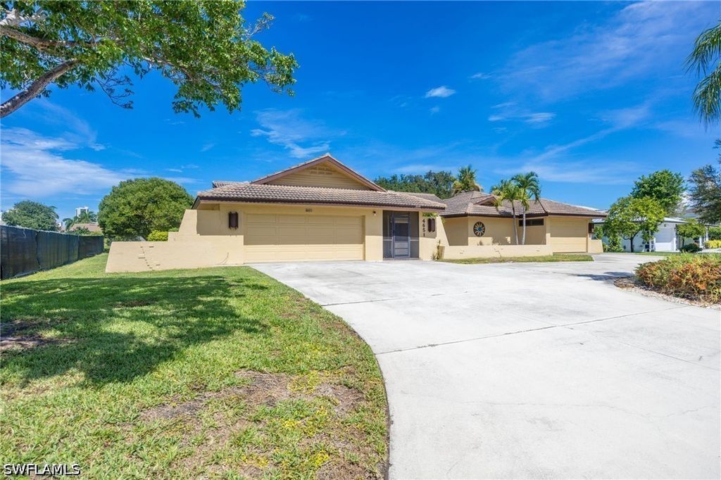 4651 West Blvd, Naples