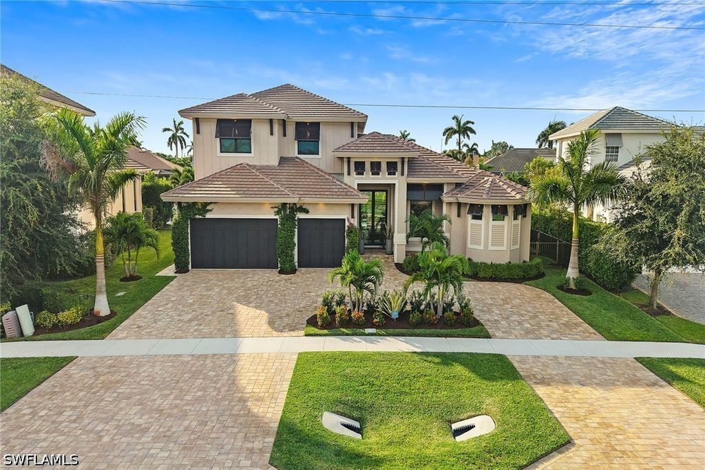 625 Hernando Dr, Marco Island