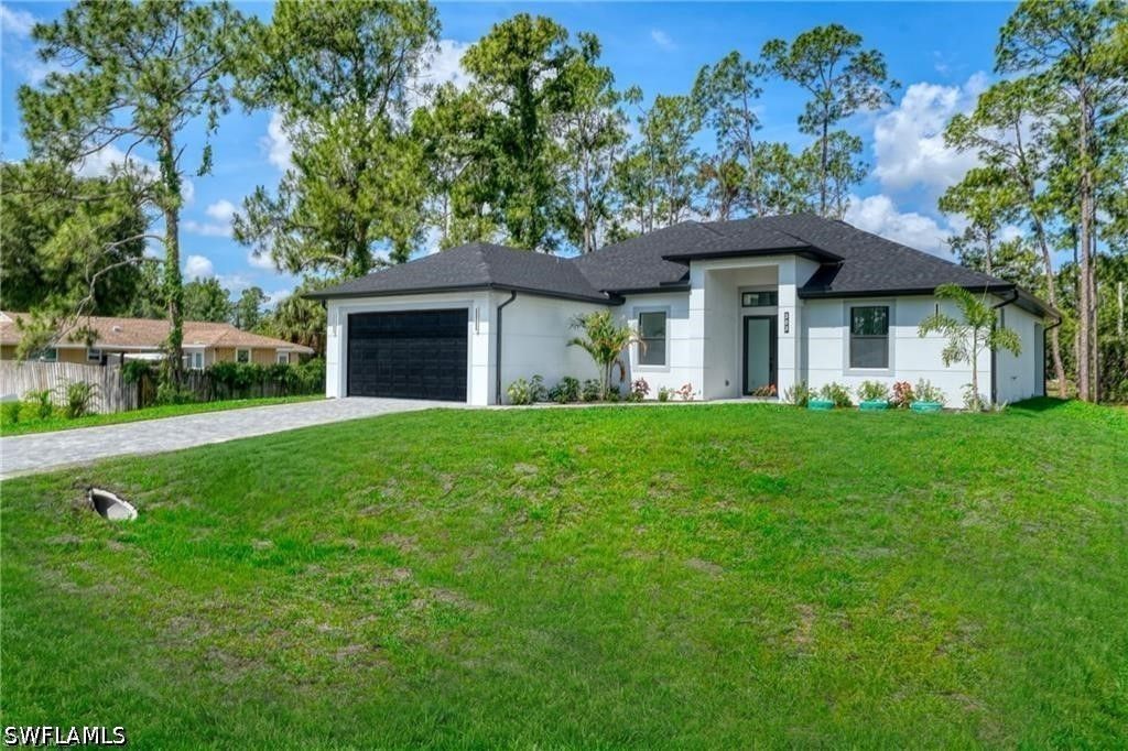 303 Mcarthur Ave, Lehigh Acres