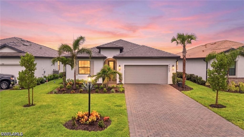 19057 Hinkley Dr, Estero