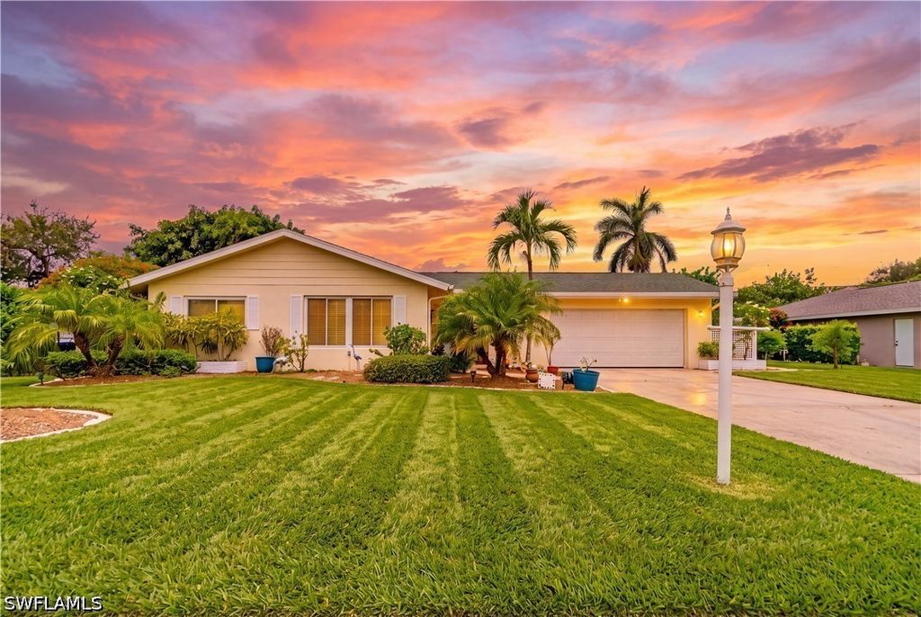 1352 Oaklawn Ct, Fort Myers