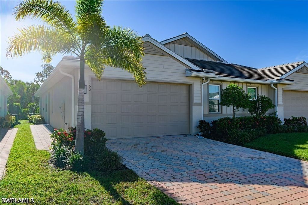 1152 Enbrook Loop, Naples
