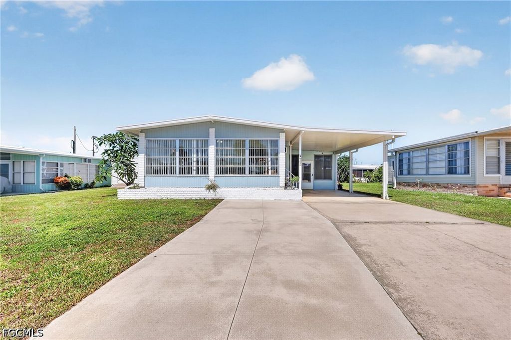 557 Peace Lake Ct, North Fort Myers