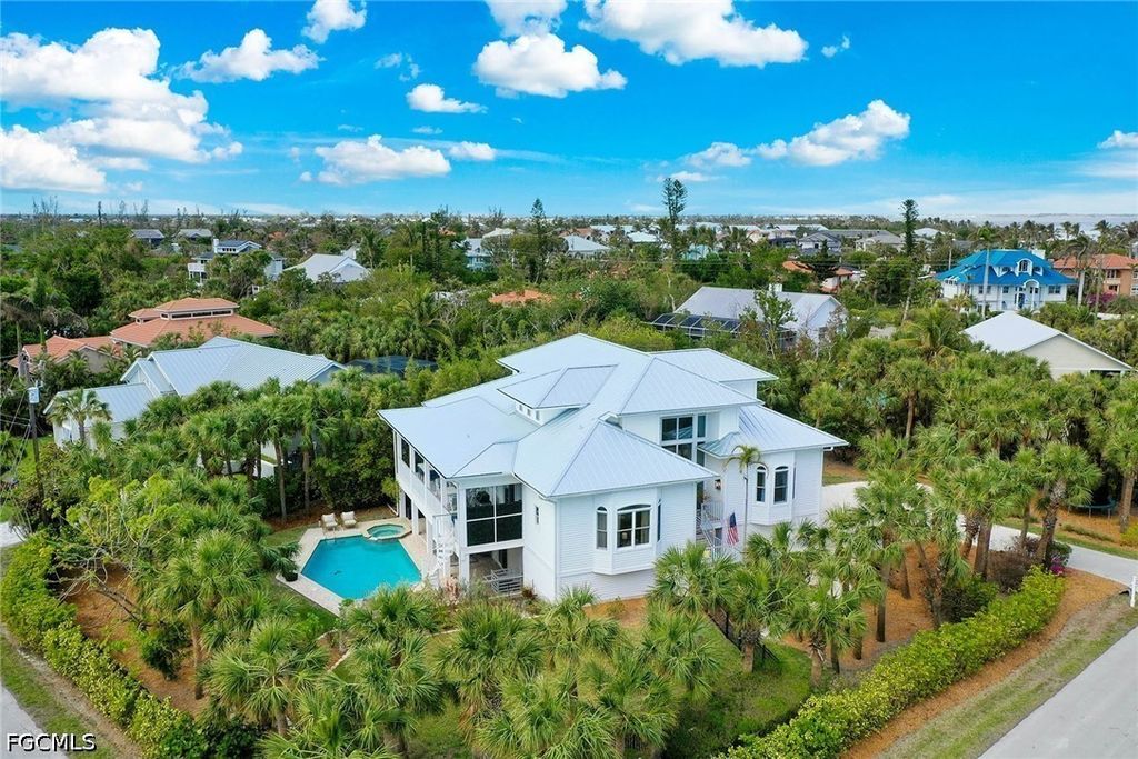 660 Anchor Dr, Sanibel