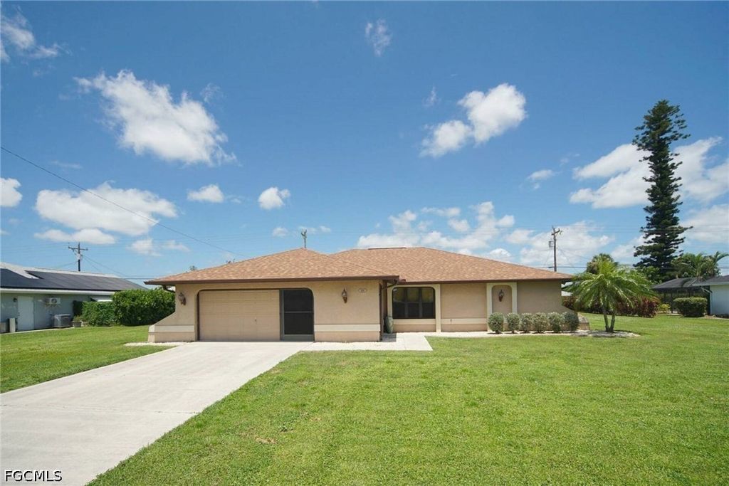 1301 Se 26th Ter, Cape Coral