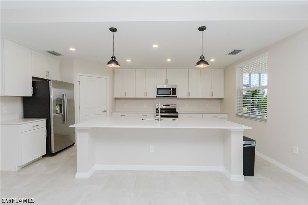 5668 Melbourne Ct 7911, Ave Maria
