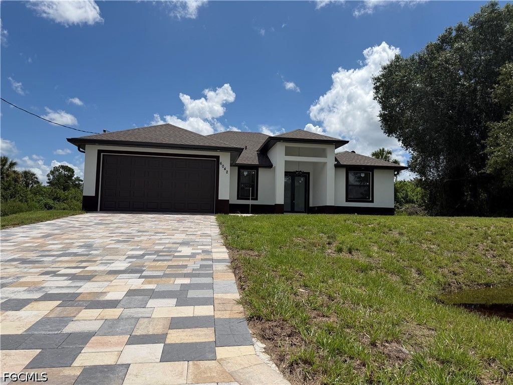 6042 Langdon Ave, Fort Myers