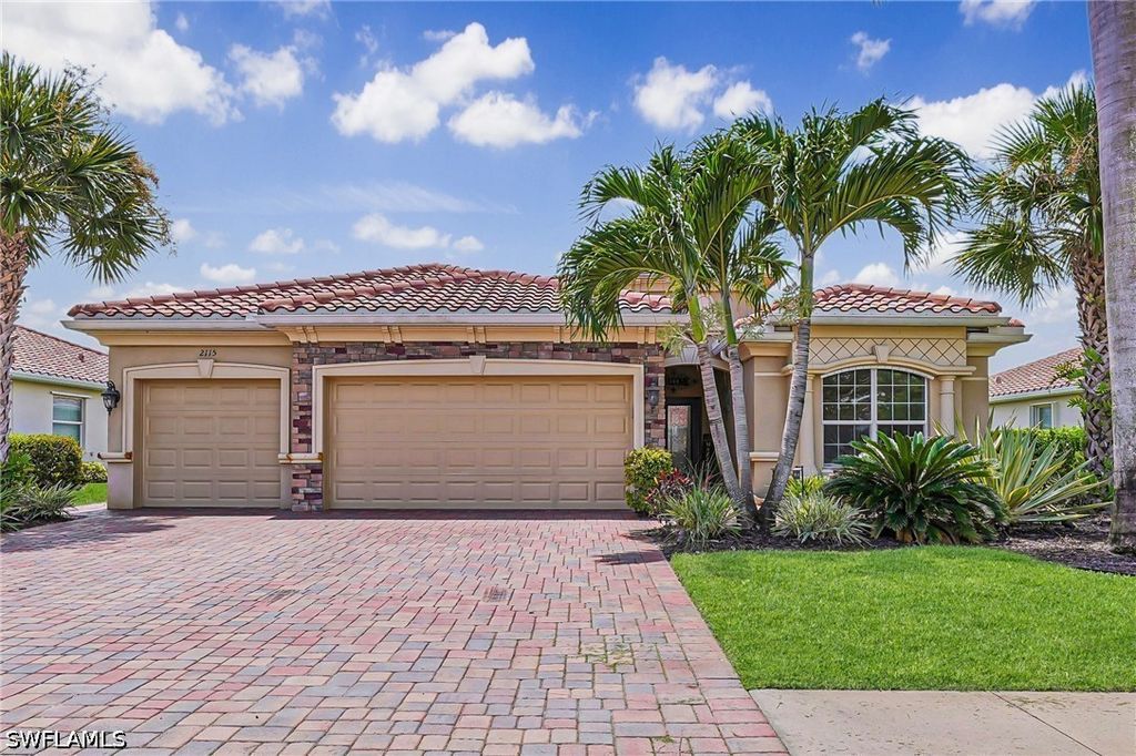 2115 Vermont Ln, Naples
