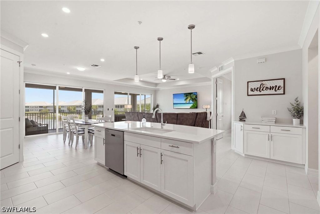 239 Indies Dr E 202, Naples