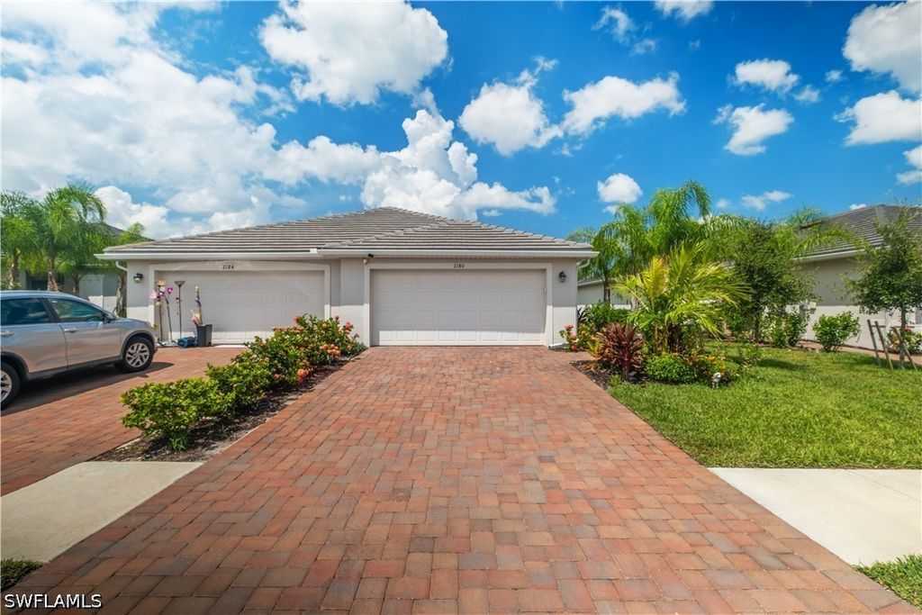 2180 Dragonfruit Way, Naples
