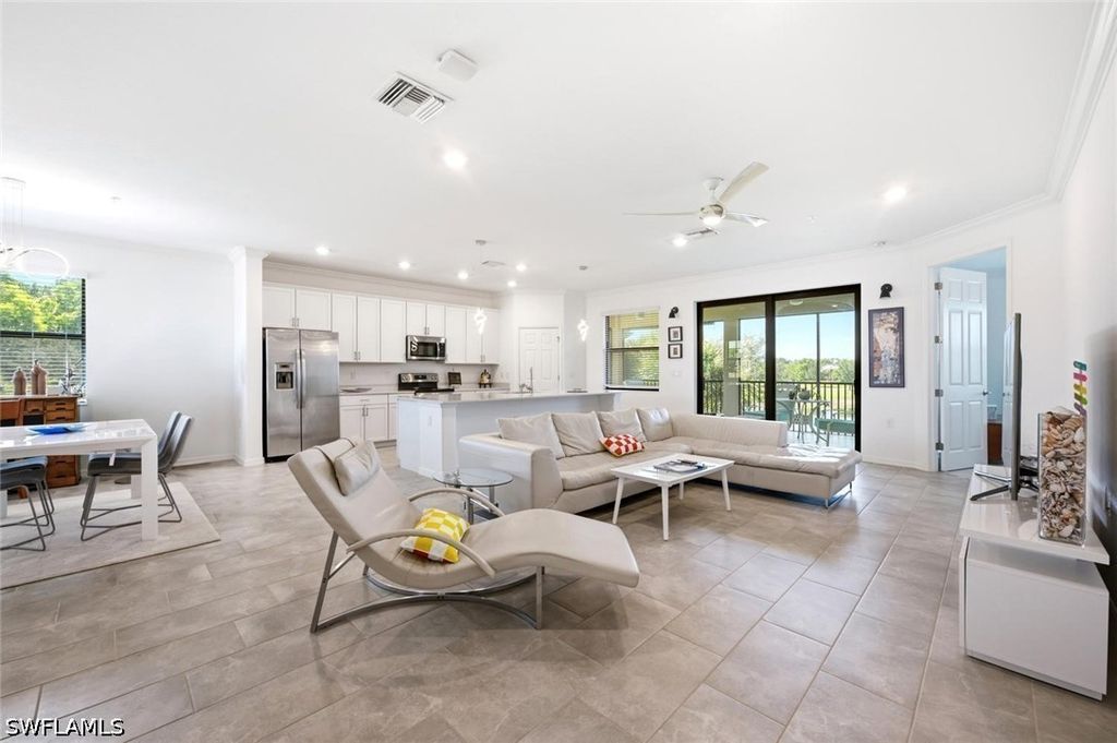 2352 Anguilla Dr 201, Naples