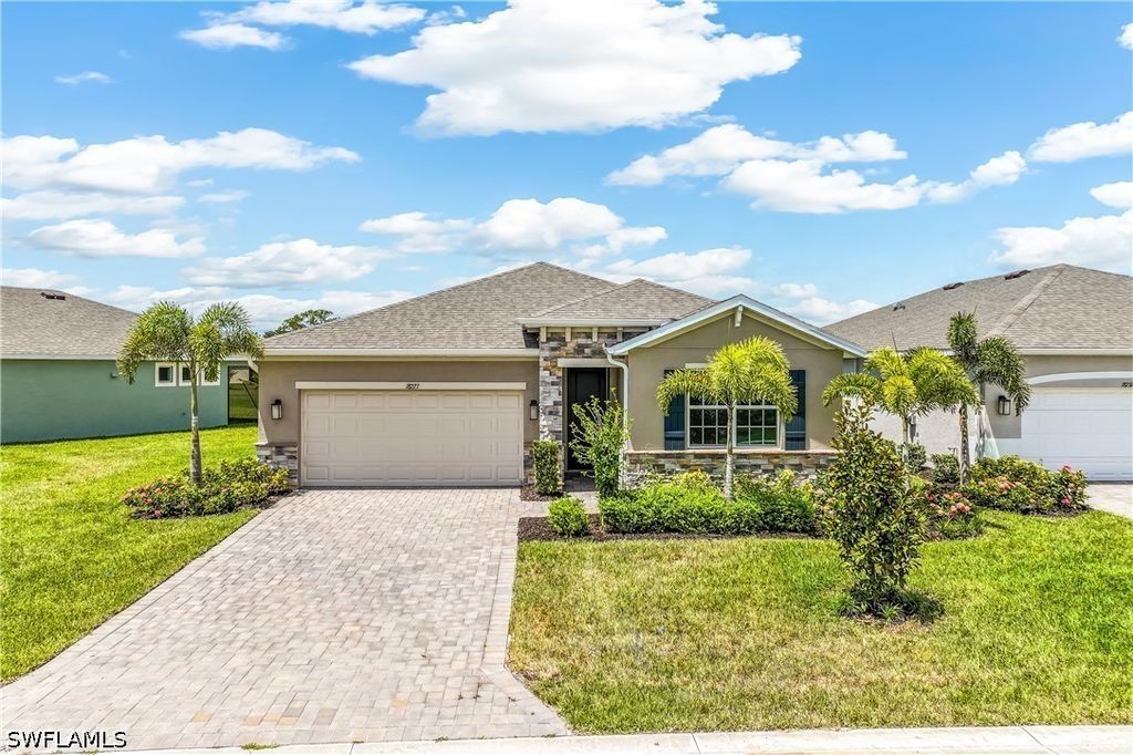 18227 Water Crossing Dr, North Fort Myers