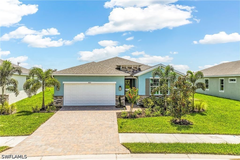 18212 Water Crossing Dr, North Fort Myers