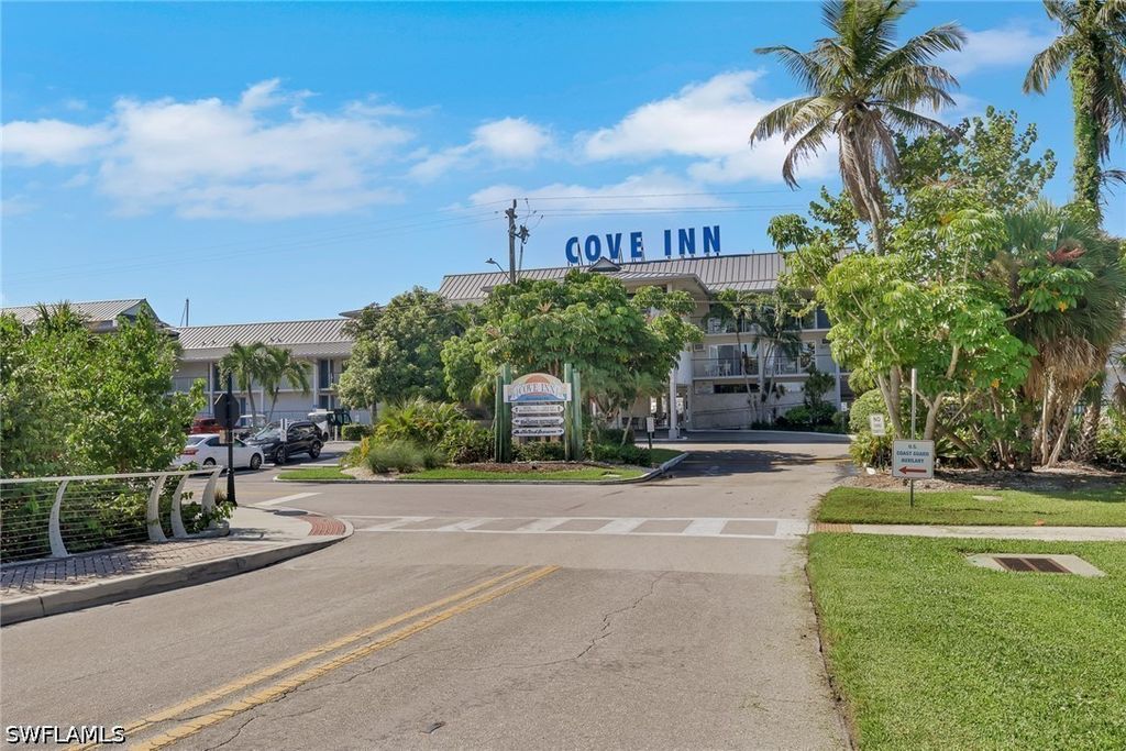 900 Broad Ave S 139, Naples