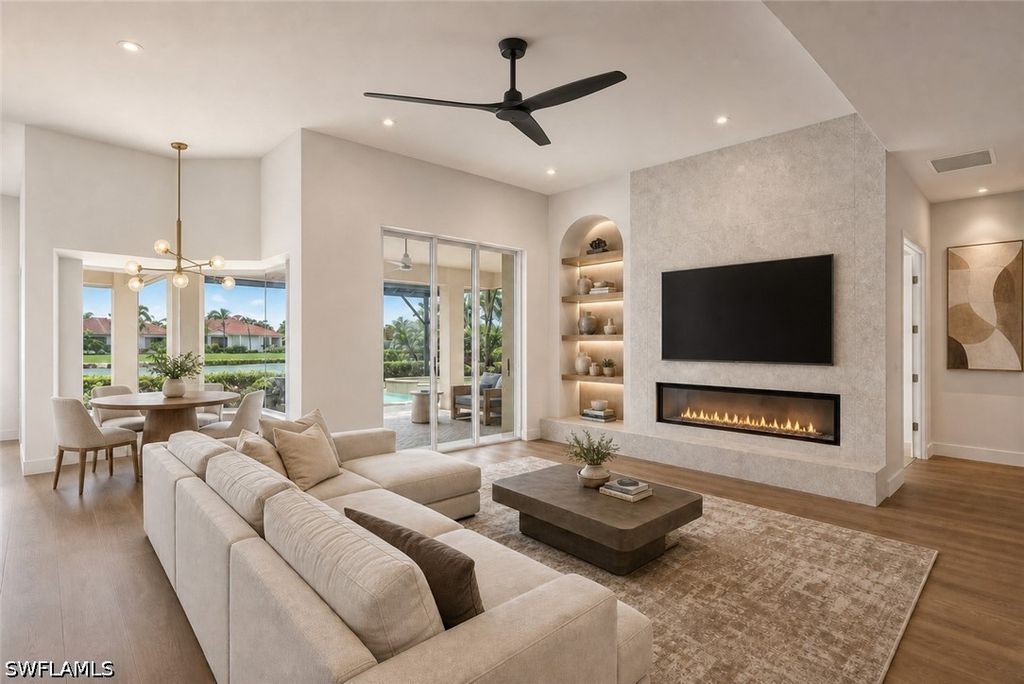 499 Terracina Way, Naples