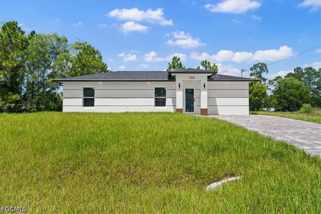 724 Anaconda Ave S, Lehigh Acres