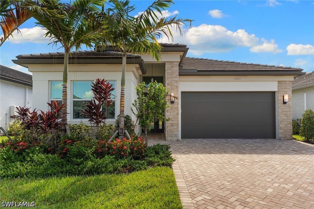 12445 Dahlia Ct, Naples