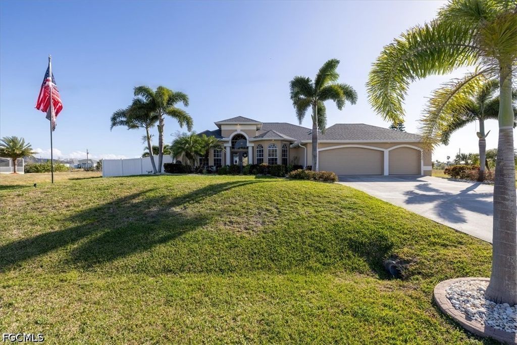 1726 Nw 2 Ter, Cape Coral