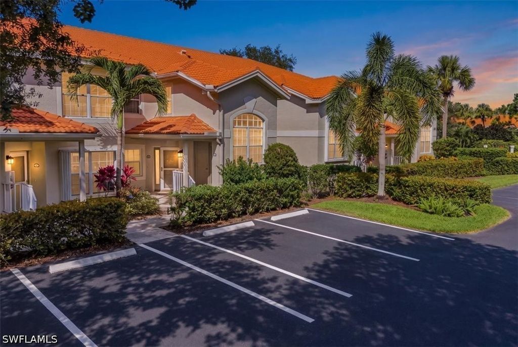 2526 Orchid Bay Dr 202, NAPLES