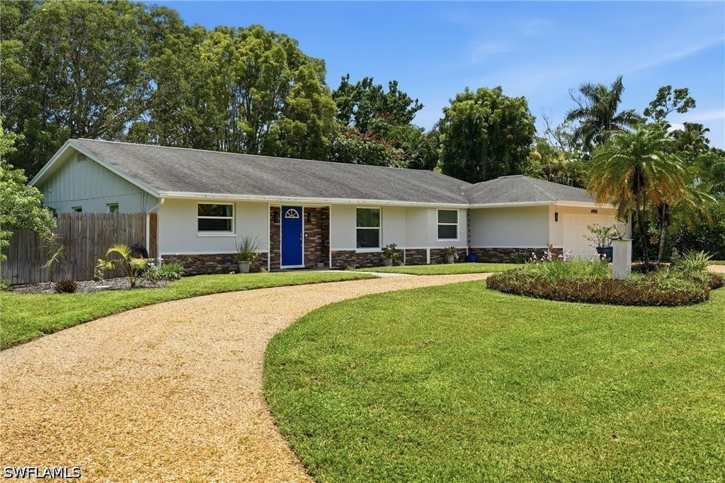 4900 Tahiti Ln, Naples