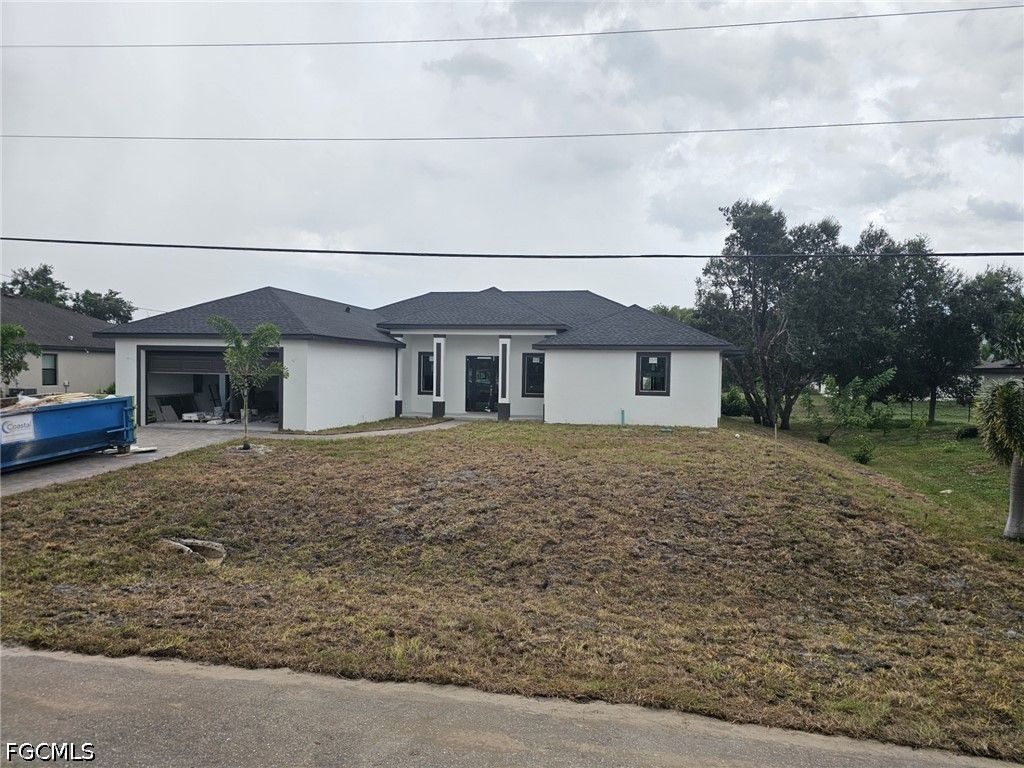 820 Lystra Ave, Fort Myers