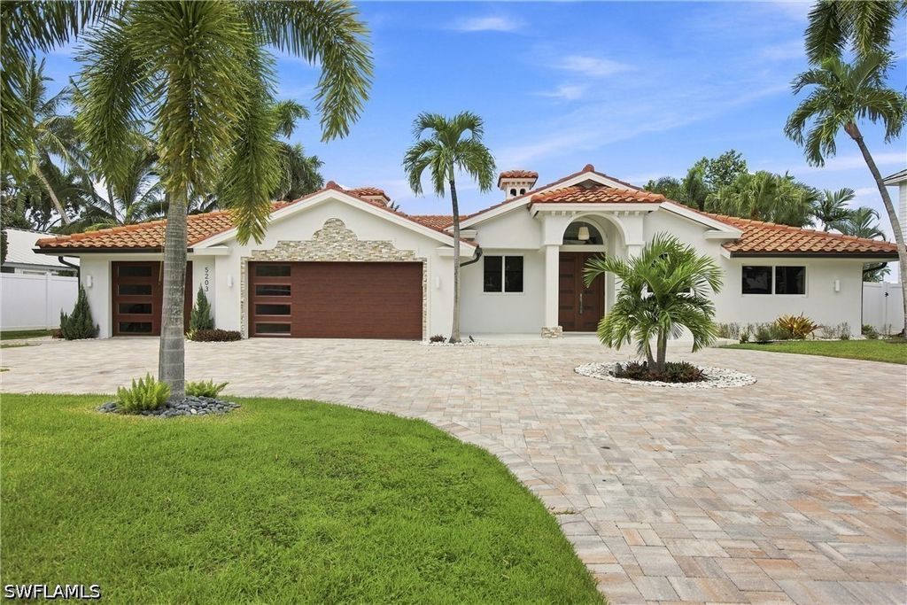 5203 Starfish Ave, Naples