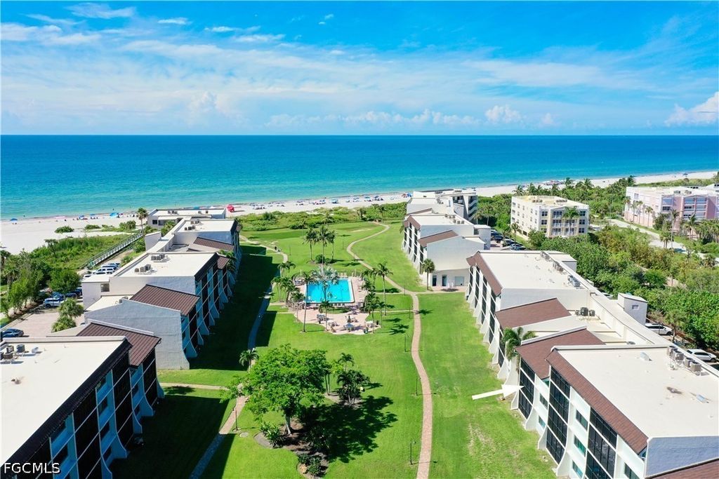 979 E Gulf Dr 242, Sanibel