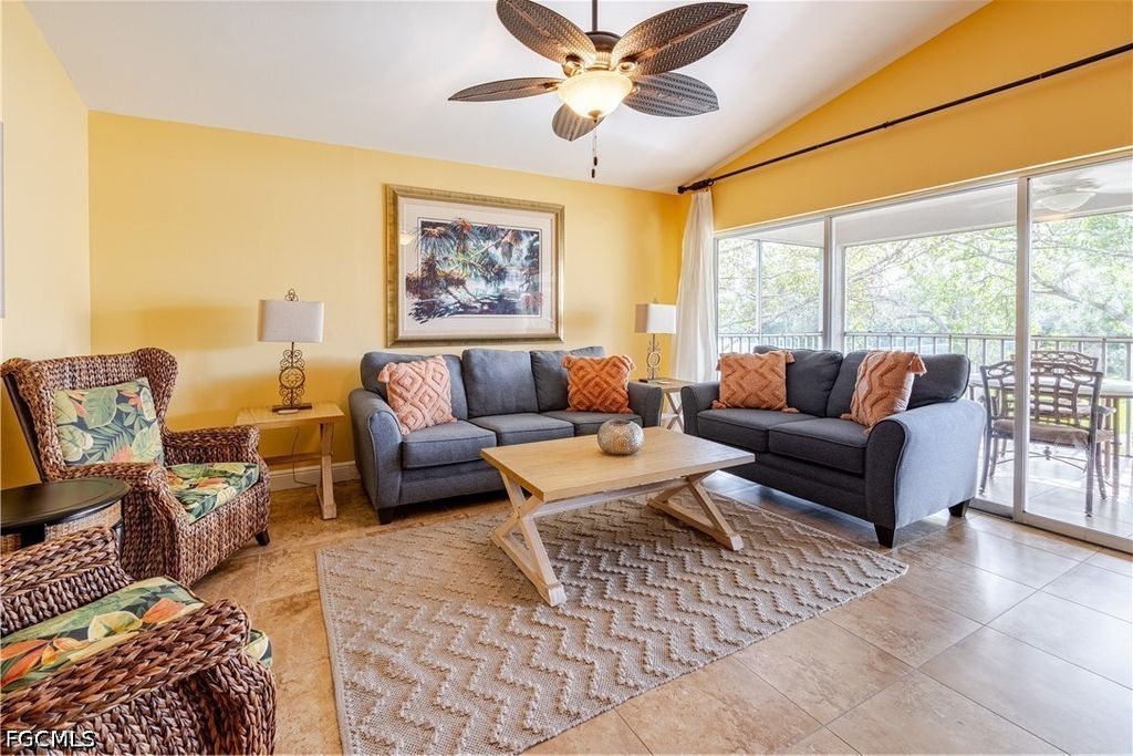 3705 Fieldstone Blvd 404, Naples