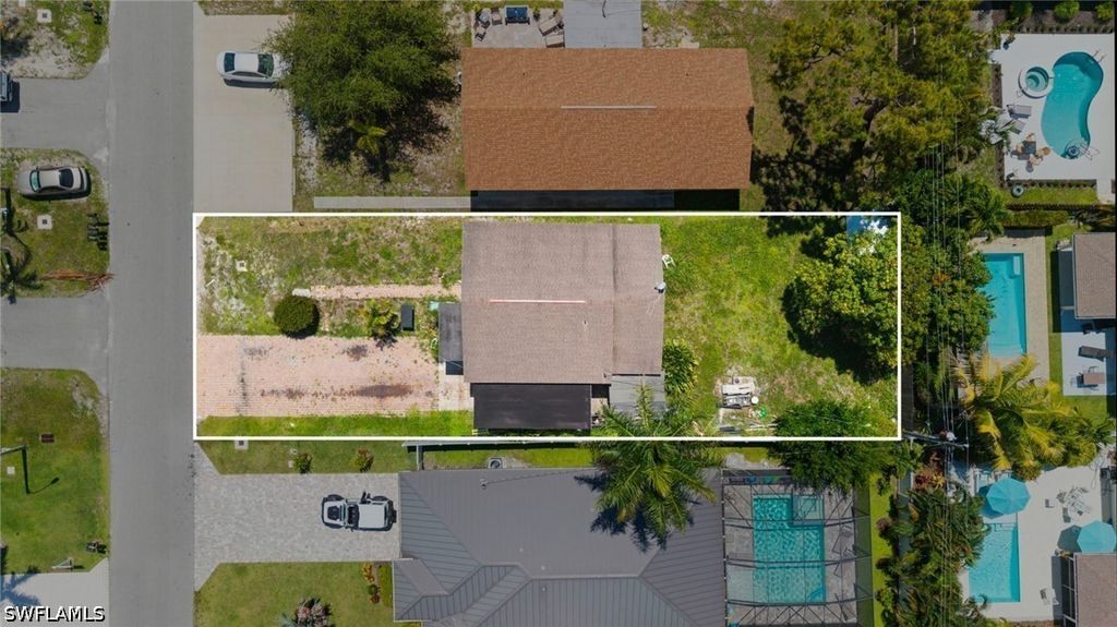 641 105th Ave N, Naples