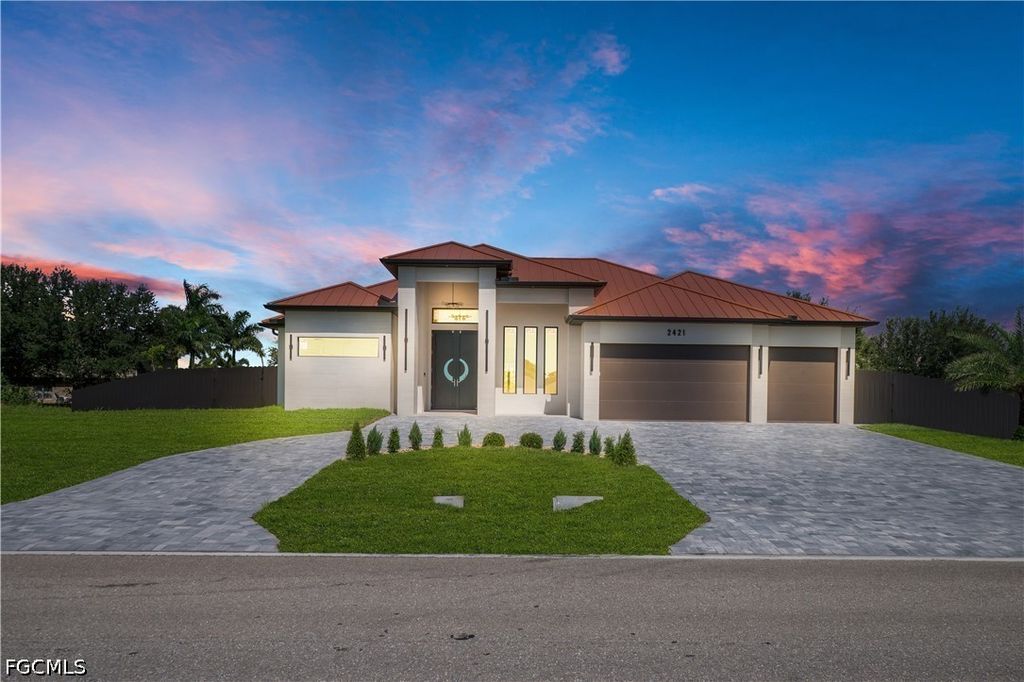 2421 Santa Barbara Blvd N, Cape Coral