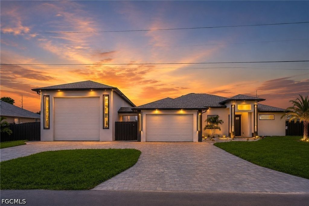 1018 Ne Juanita Pl, CAPE CORAL